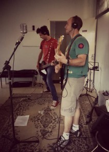 A banda teve pouco mais de uma semana para ensaiar as 24 músicas do repertório (Foto: Natalia Nissen)