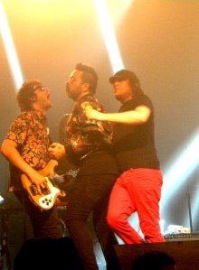 E foi mais ou menos nesse clima que o show terminou (Foto: Carol Govari Nunes)
